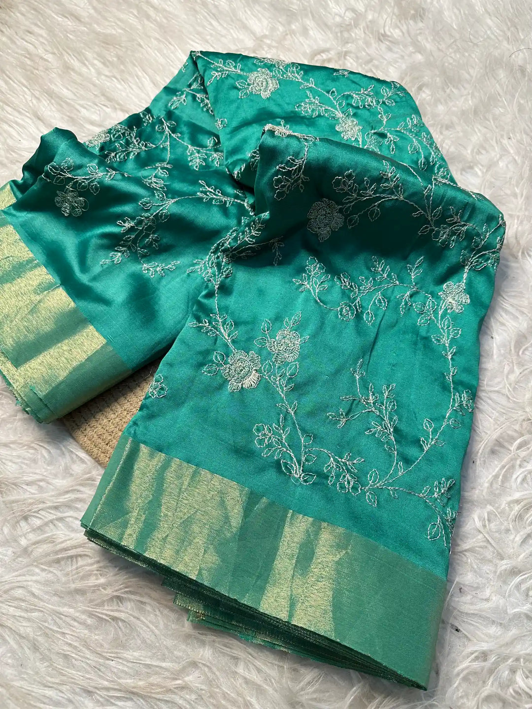 Premium Jacquard Weave Banarasi Saree