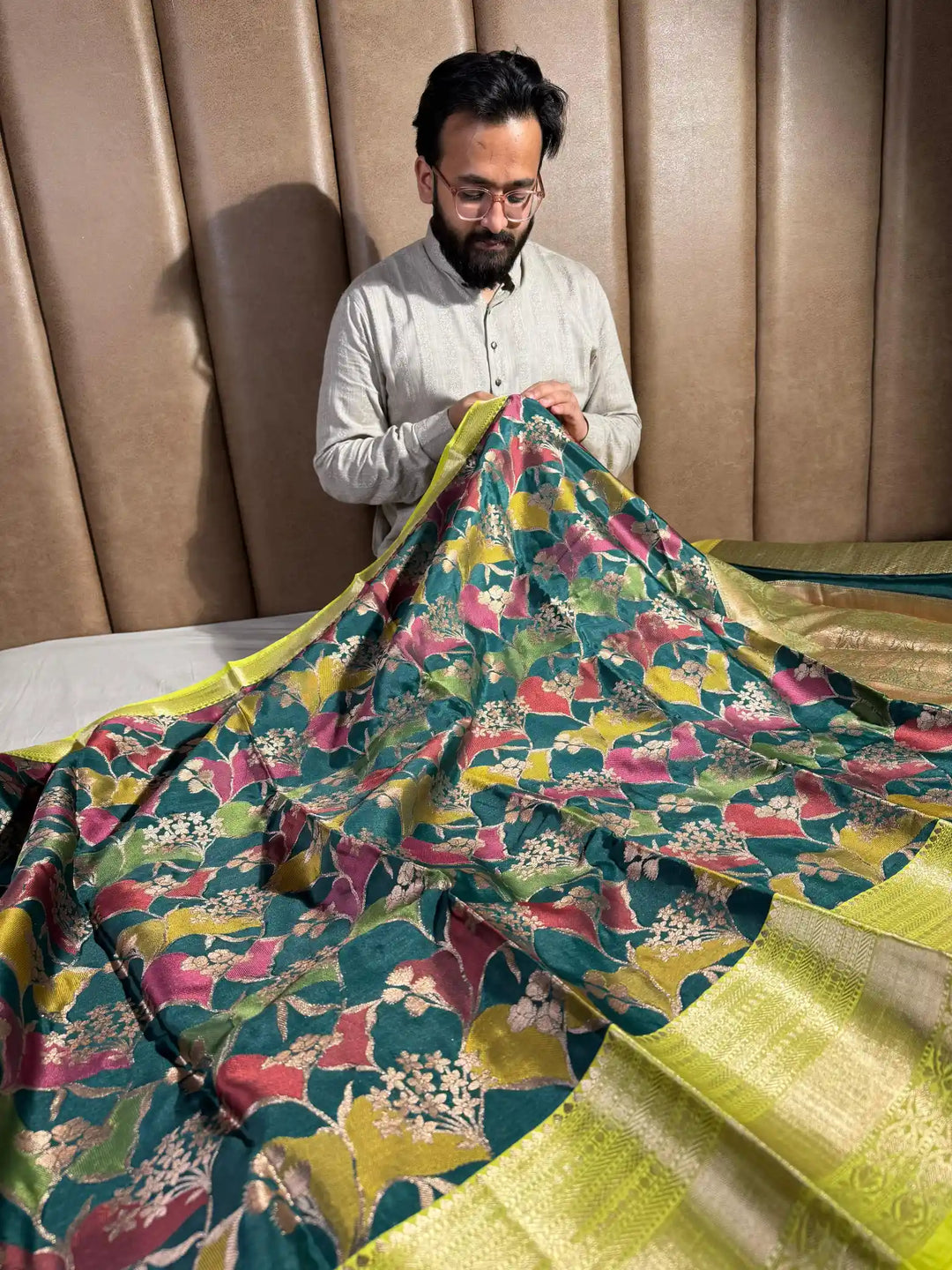 Premium Rangkat Soft Silk Saree with Unique Colour combination and rich pallu