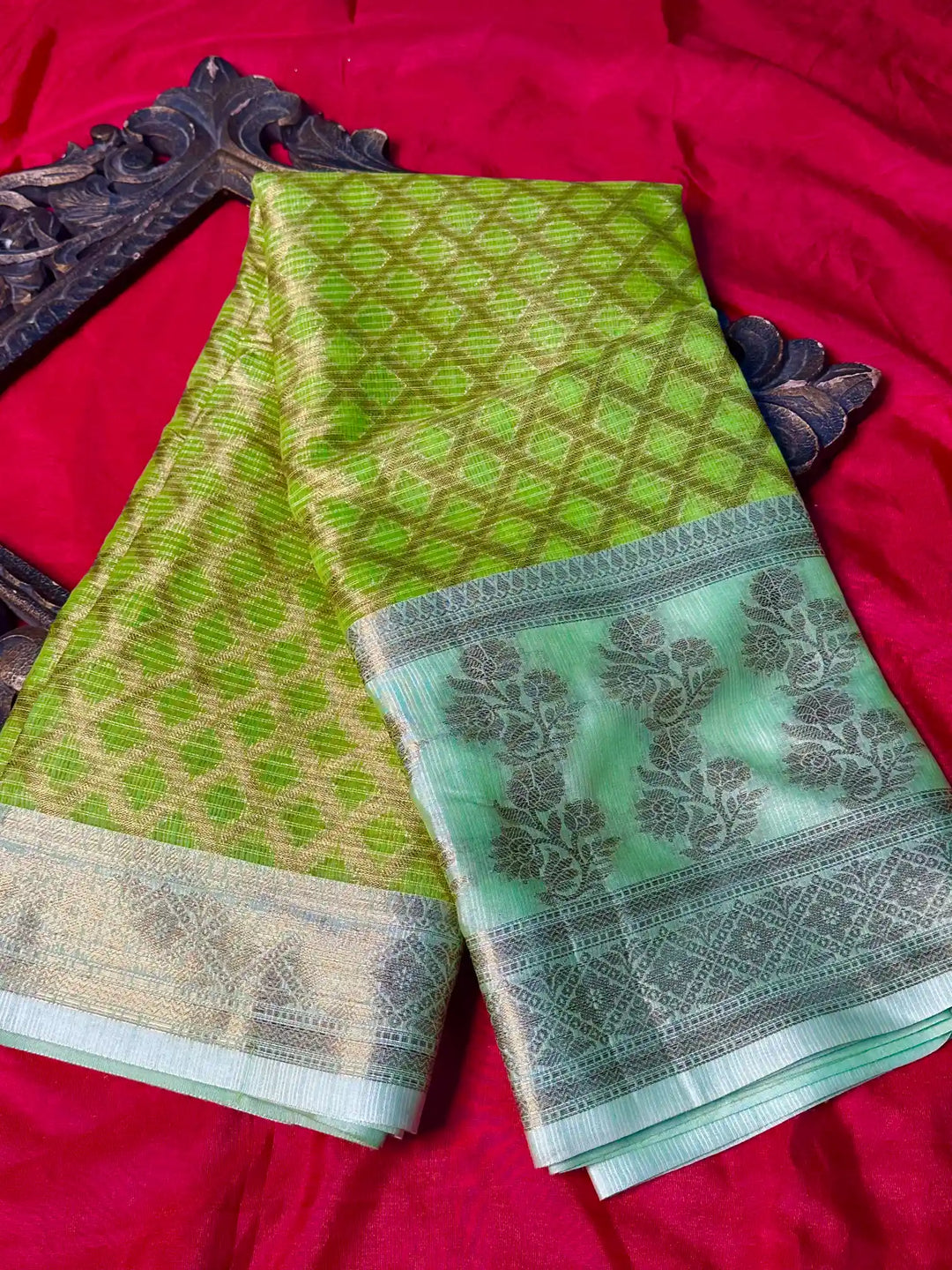 Premium Softsilk Traditional Weave Banarasi Saree