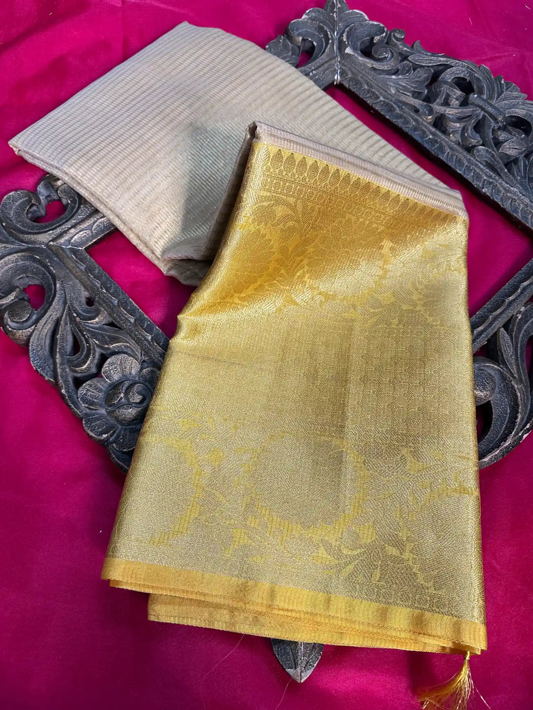 Premium Softsilk Traditional Weave Banarasi Saree