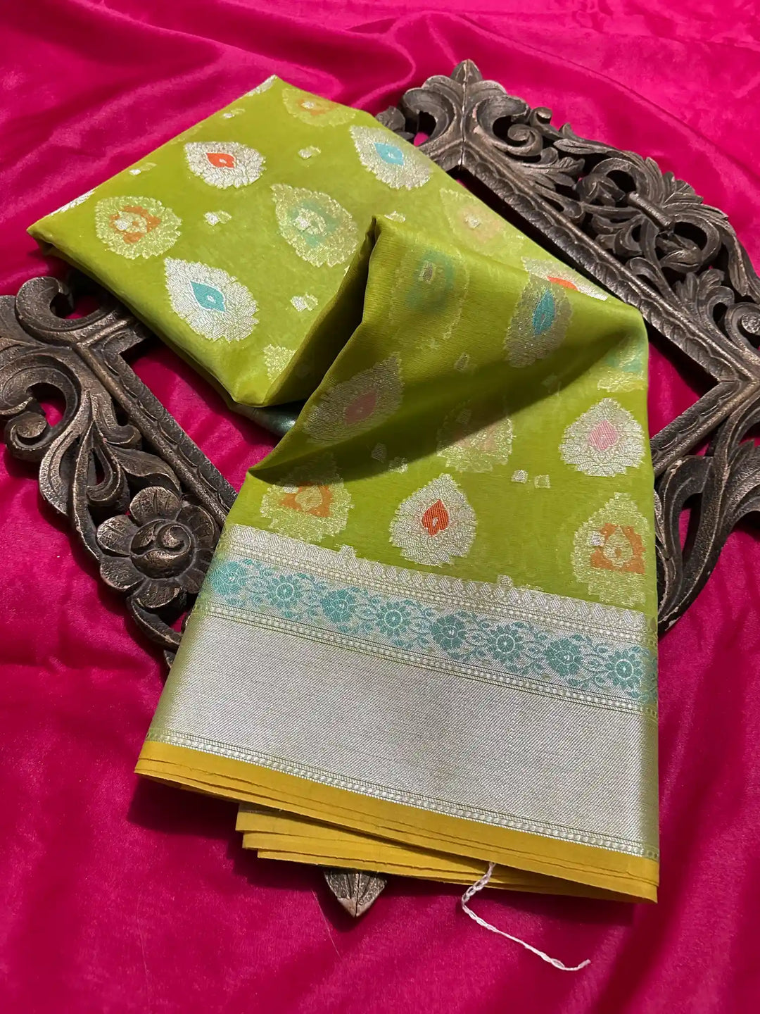 Premium Softsilk Traditional Weave Banarasi Saree