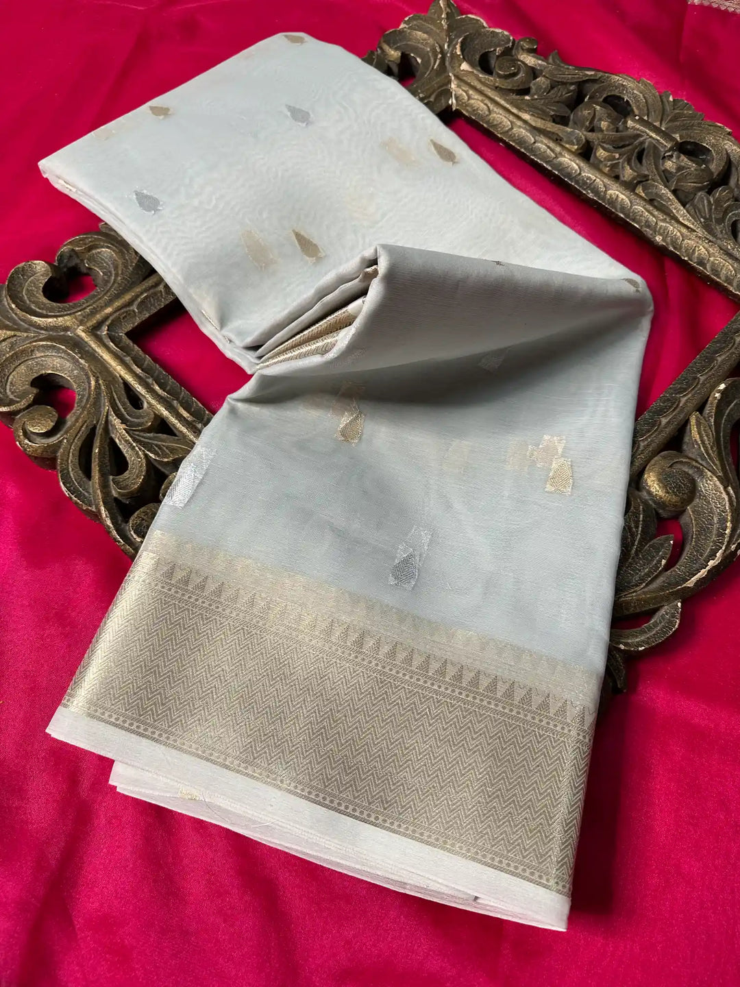 Premium Softsilk Traditional Weave Banarasi Saree