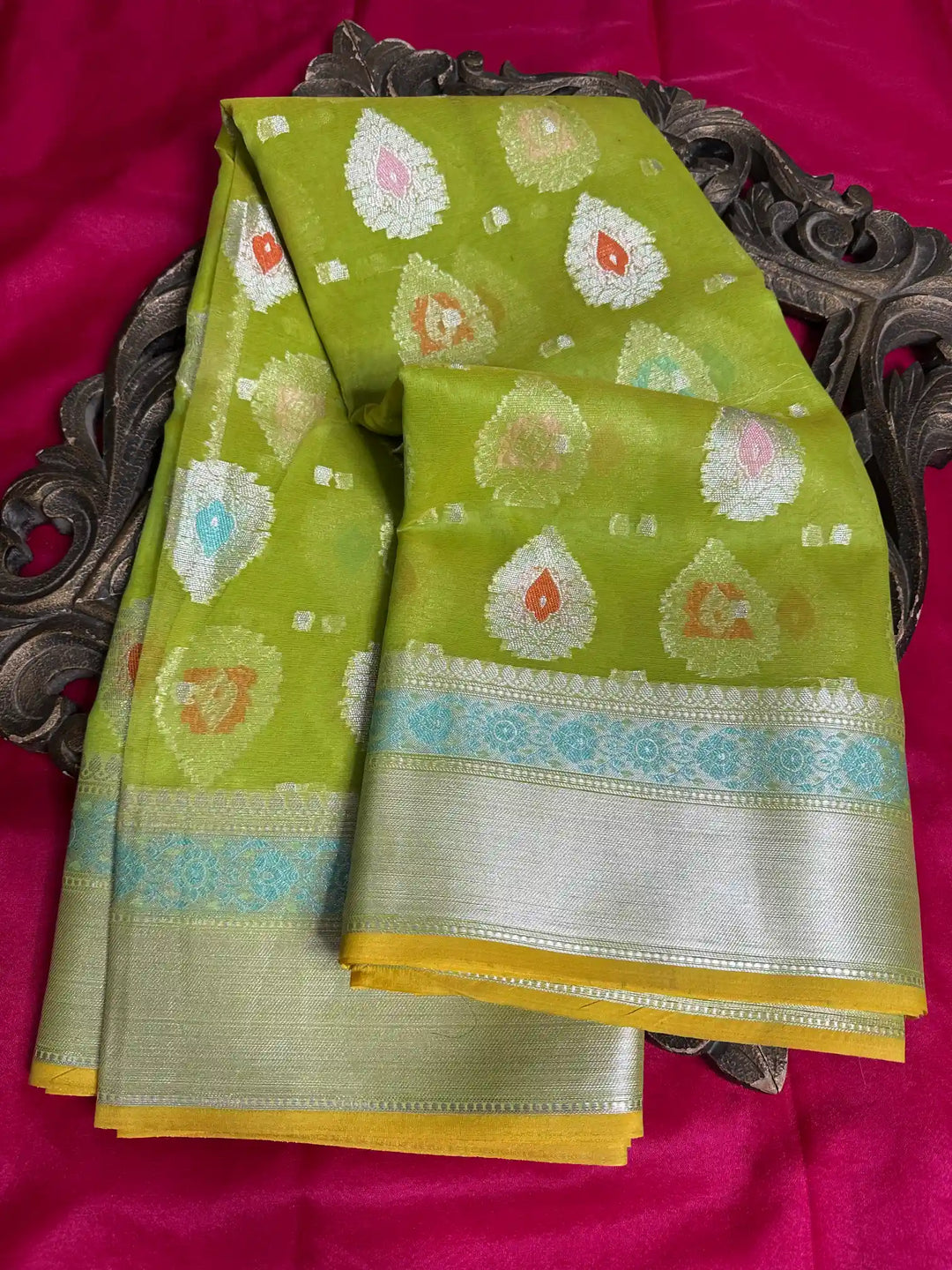 Premium Softsilk Traditional Weave Banarasi Saree