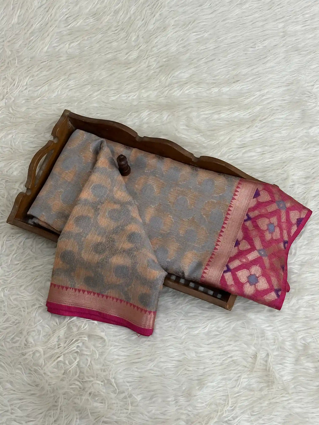Pretty Softsilk Beautiful Banarasi Saree
