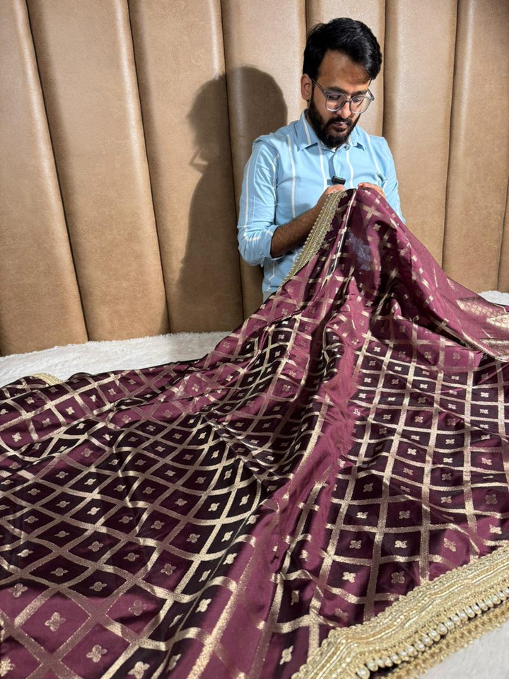 Rare Wine Chinia Silk Checkered Designer Banarasi Saree