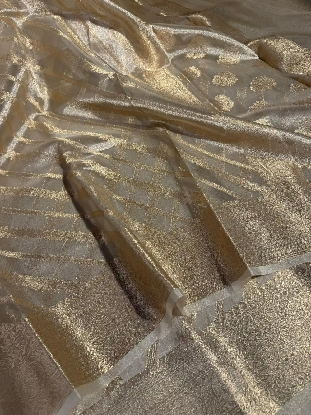 Silver Fairytale Tissue Silk saree with rich pallu and blouse