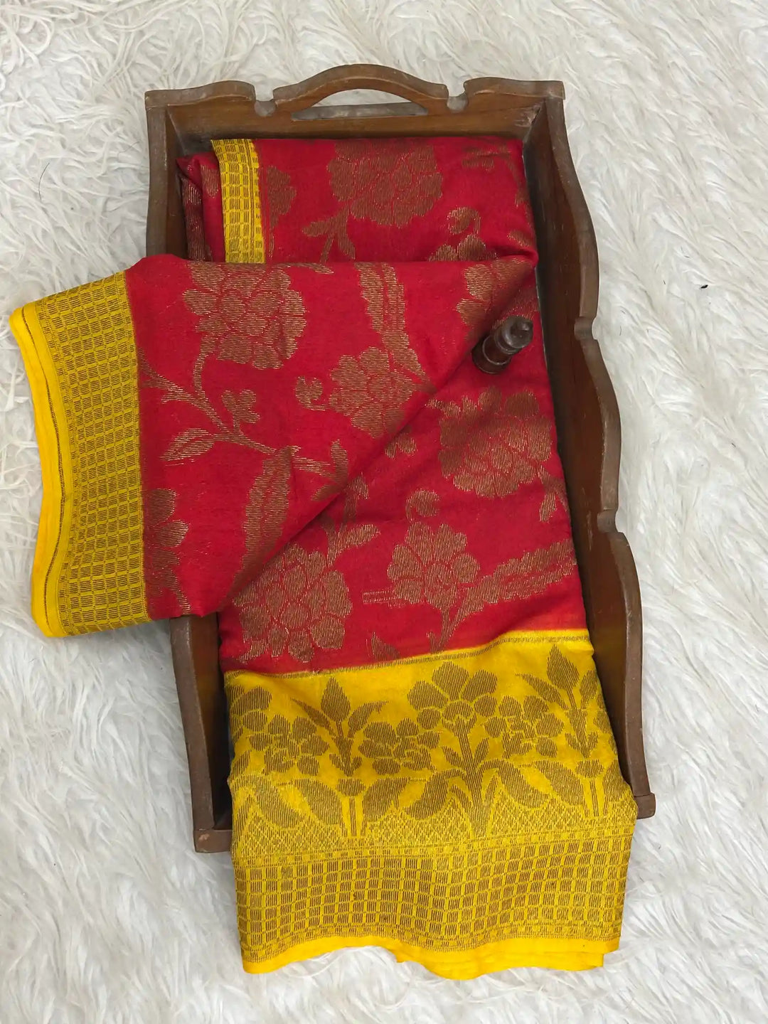 Pretty Softsilk Beautiful Banarasi Saree