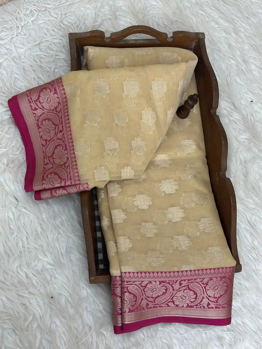 Pretty Softsilk Beautiful Banarasi Saree