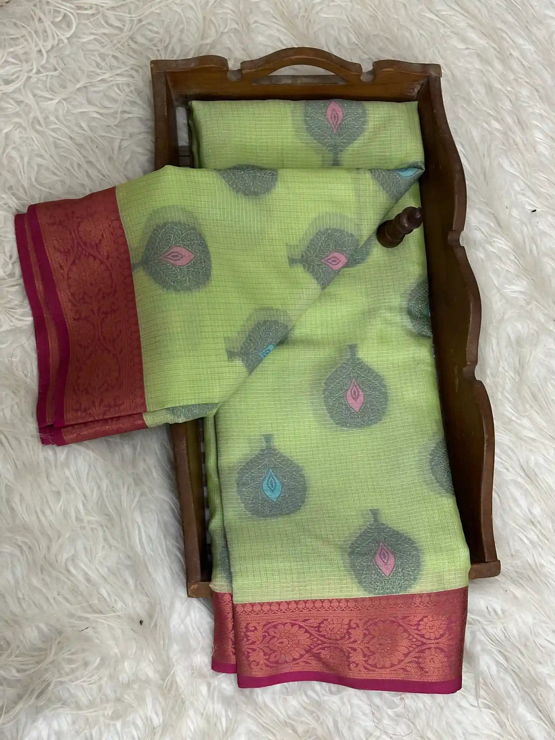 Pretty Softsilk Beautiful Banarasi Saree