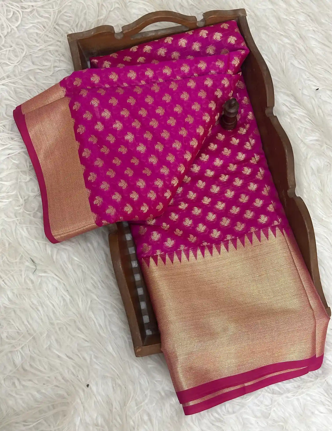 Pretty Softsilk Beautiful Banarasi Saree