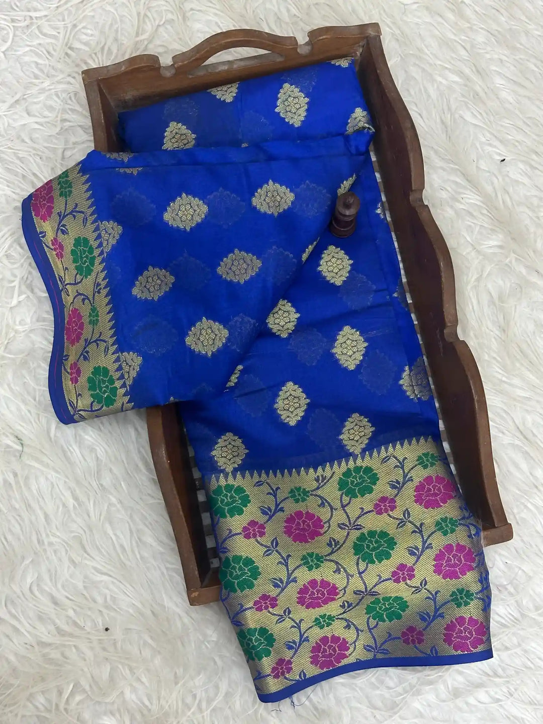 Pretty Softsilk Beautiful Banarasi Saree