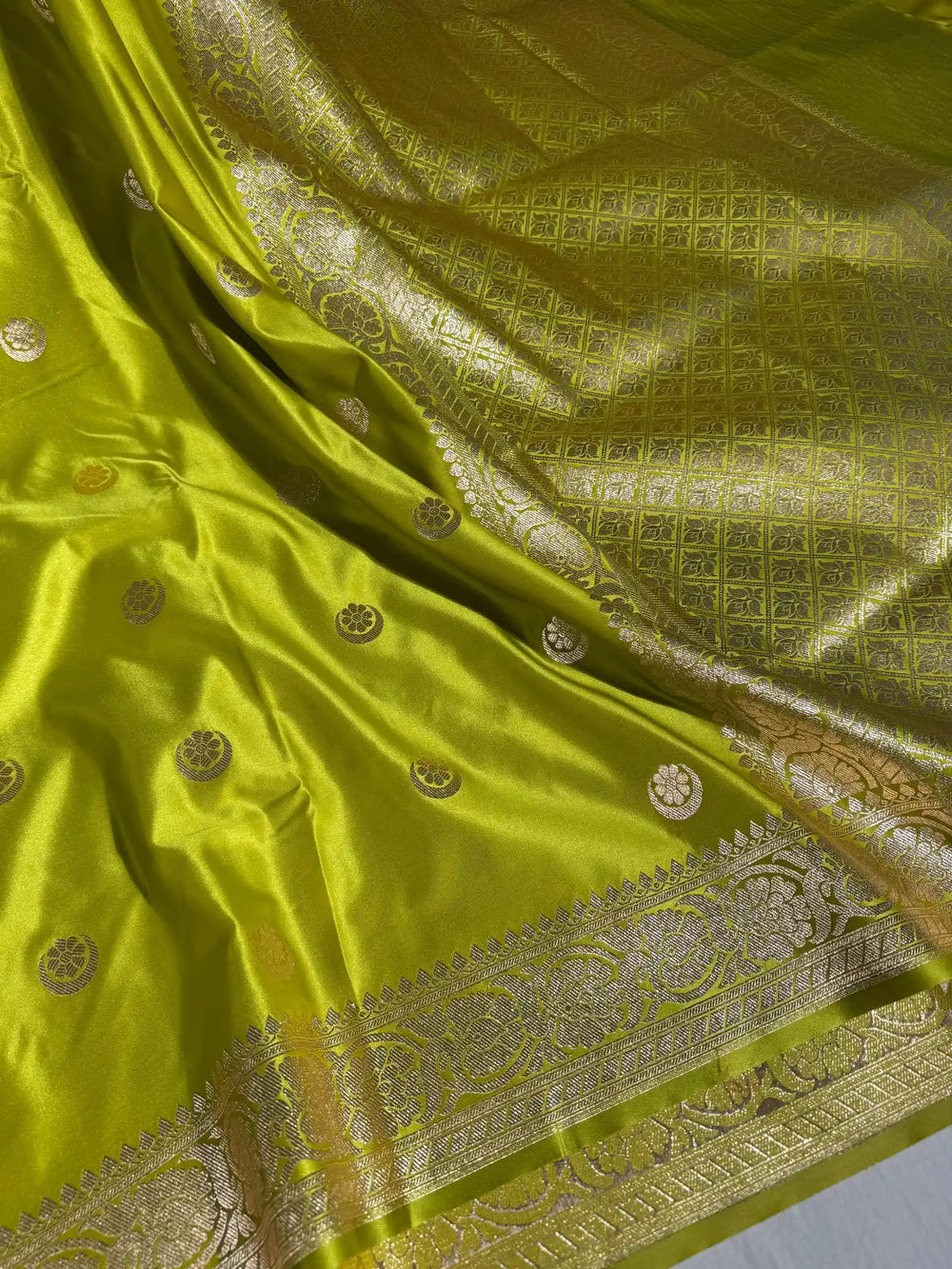 Yellow Satin Silk Saree with Rich Texture Design and Classical Pallu