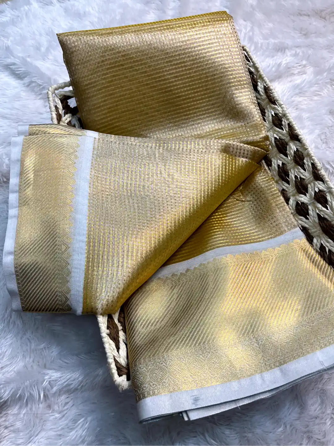 Zari Border Weave Traditional Banarasi Saree
