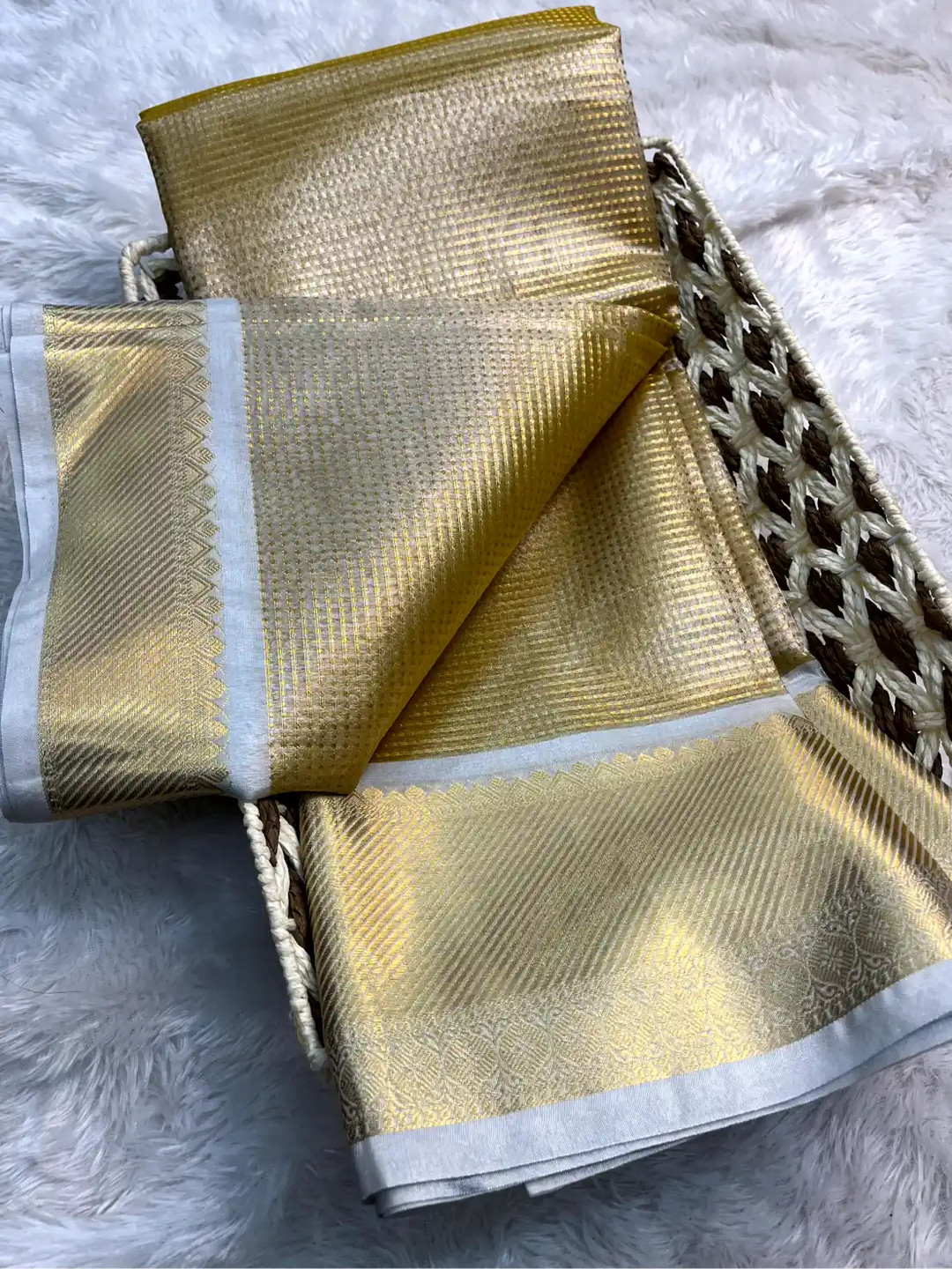 Zari Border Weave Traditional Banarasi Saree