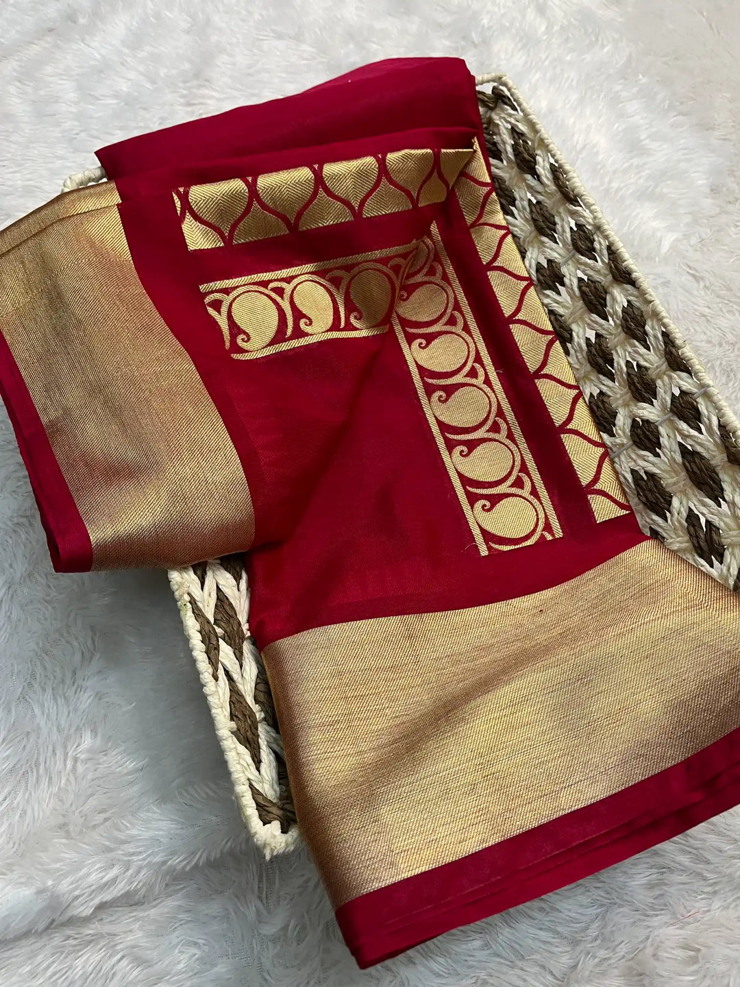 Zari Border Weave Traditional Banarasi Saree