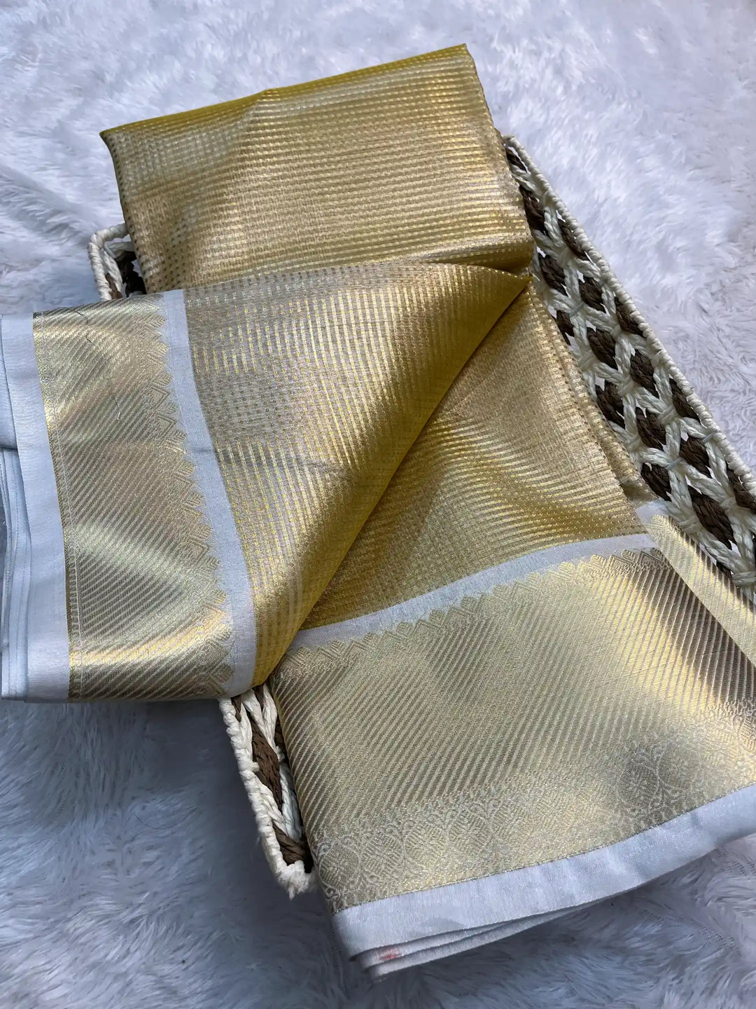 Zari Border Weave Traditional Banarasi Saree