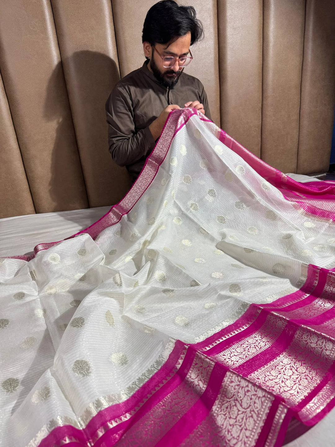 summer friendly cream with contrast rich border and pallu
