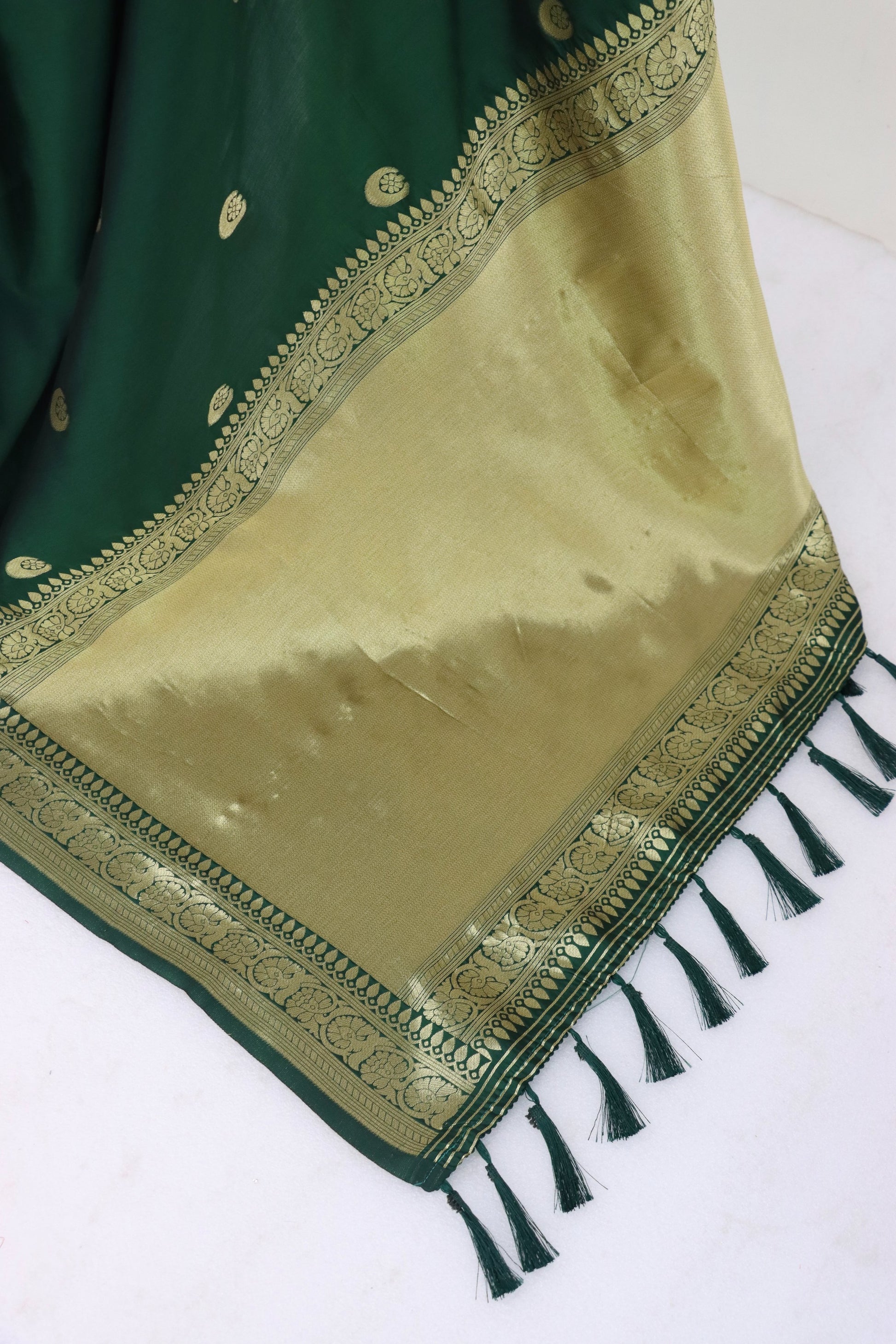 Sonakshi Sinha Inspired 18th Century Chaand Buta Banarasi Silk Saree