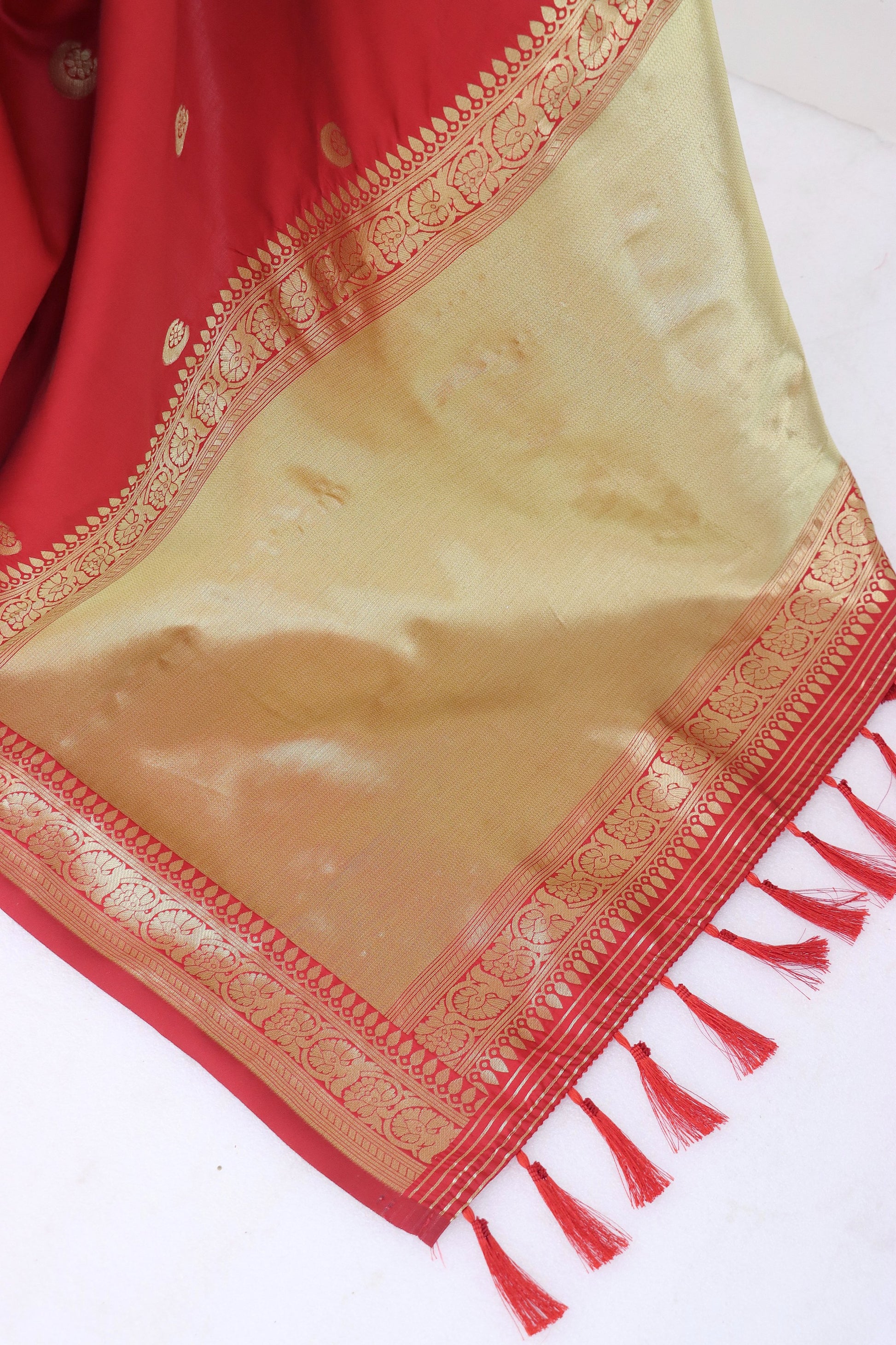 Sonakshi Sinha Inspired 18th Century Chaand Buta Banarasi Silk Saree