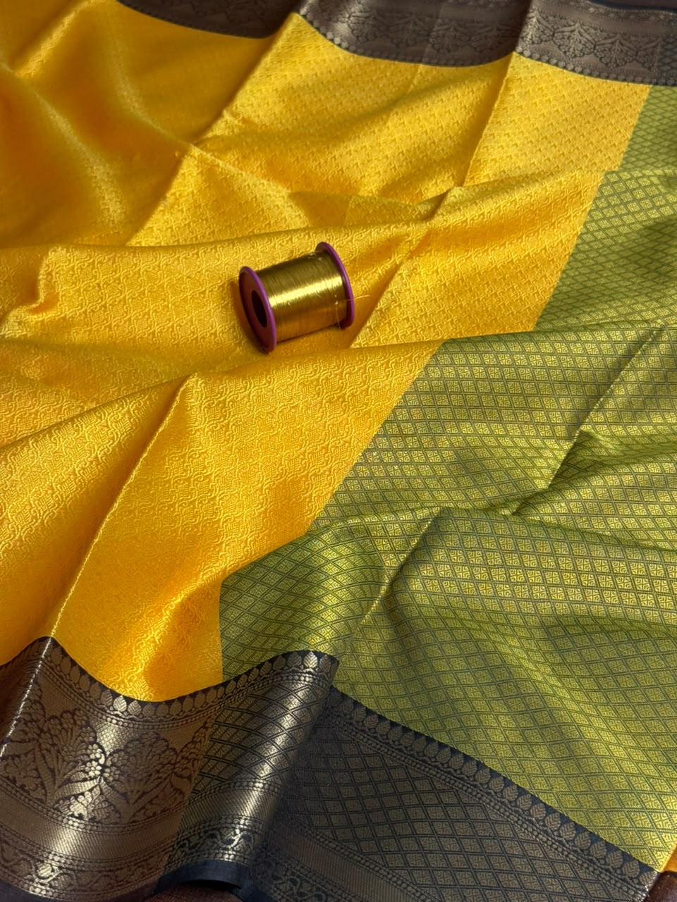 Lemon Yellow Embossed Tanchui Banarasi Saree