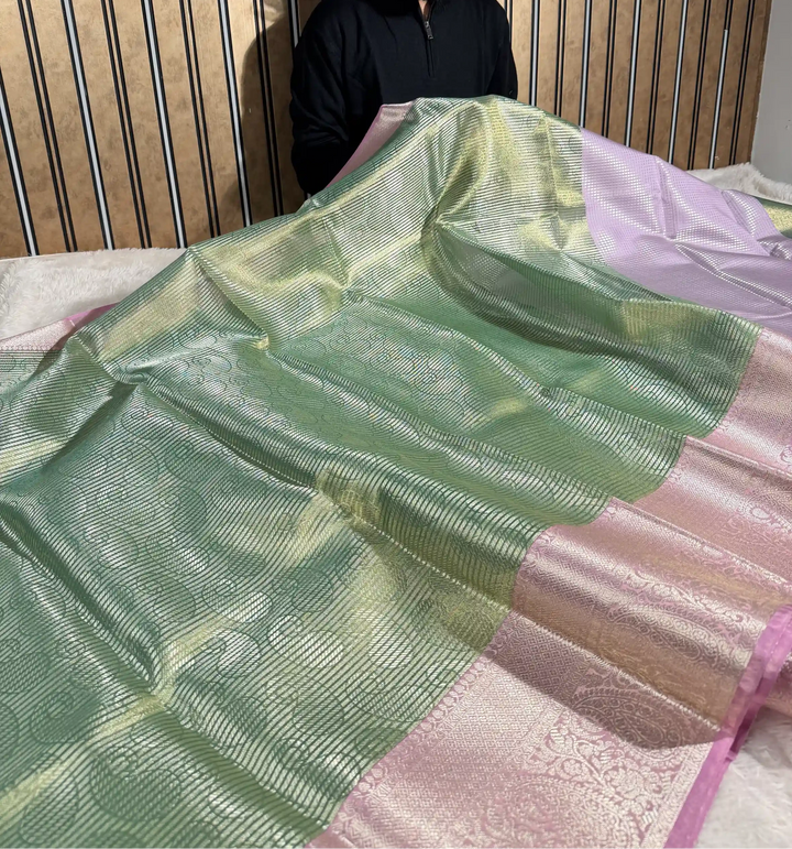 Green Contrast Shade Tissue Silk Eccentric Weave Banarasi Saree