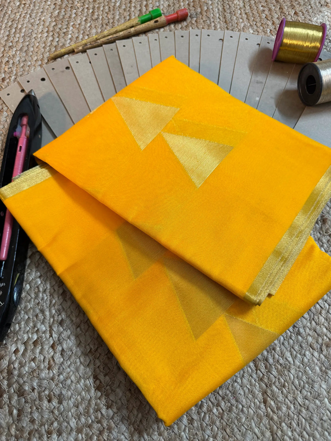 Eccentric Zari Weave Softsilk Banarasi Saree