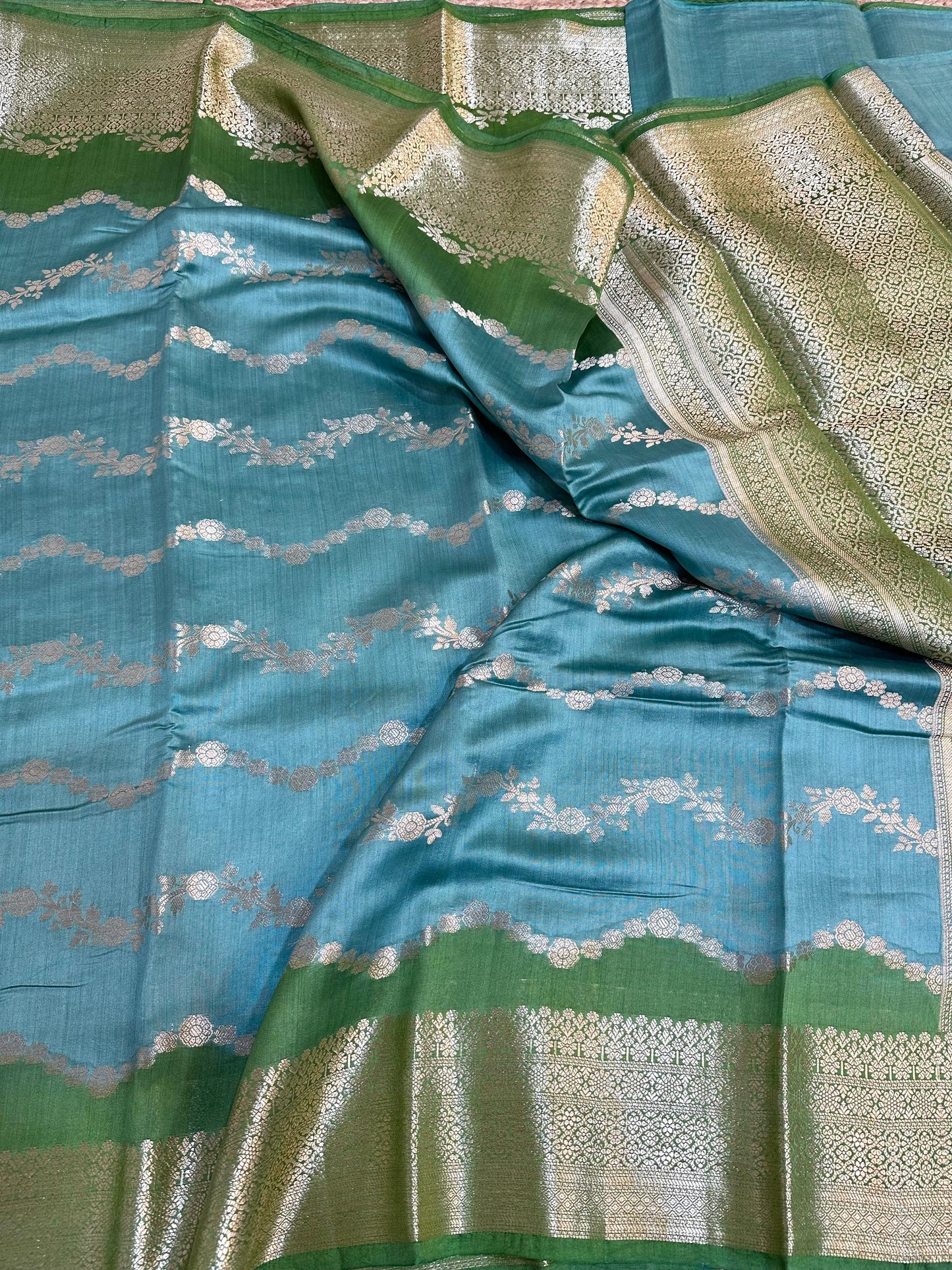 Handbrush Dyed Chiniya Silk Saree