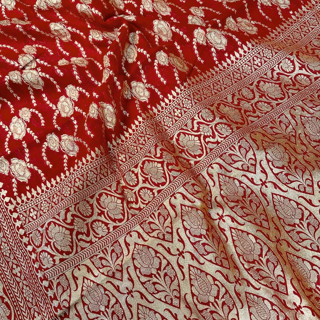 Red Exclusive Treasure Pure Chiffon Silk Banarasi Saree