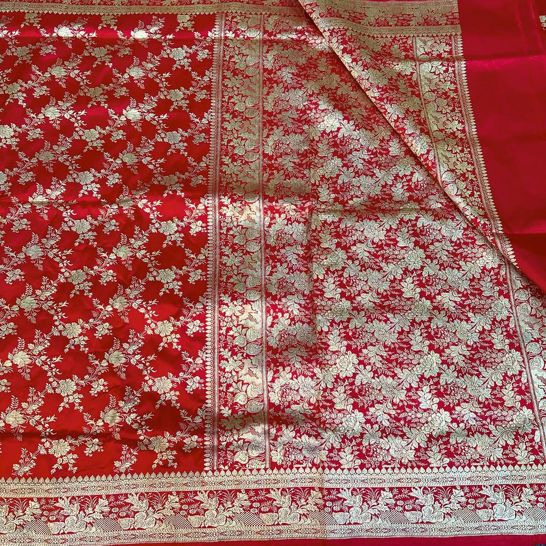 An Exclusive Red the Trademark Banarasi Pure Katan Silk Saree