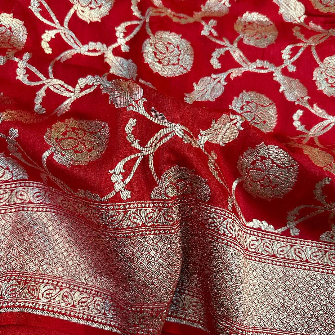 A Bridal Red Exclusive Pure Munga Silk Saree in Golden Zari Weave Floral Jaal Design