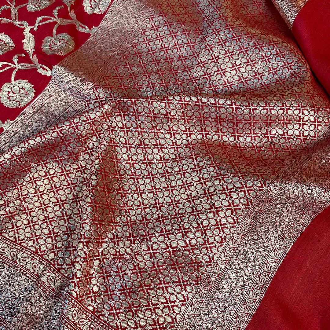 A Bridal Red Exclusive Pure Munga Silk Saree in Golden Zari Weave Floral Jaal Design