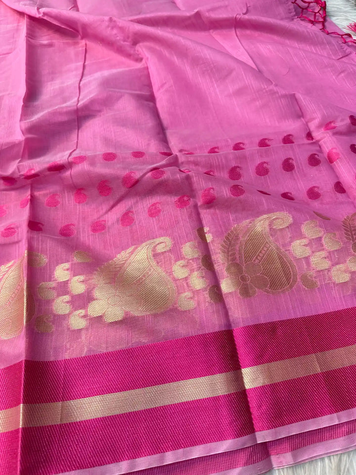 Beautiful Jacquard Weave Banarasi Saree