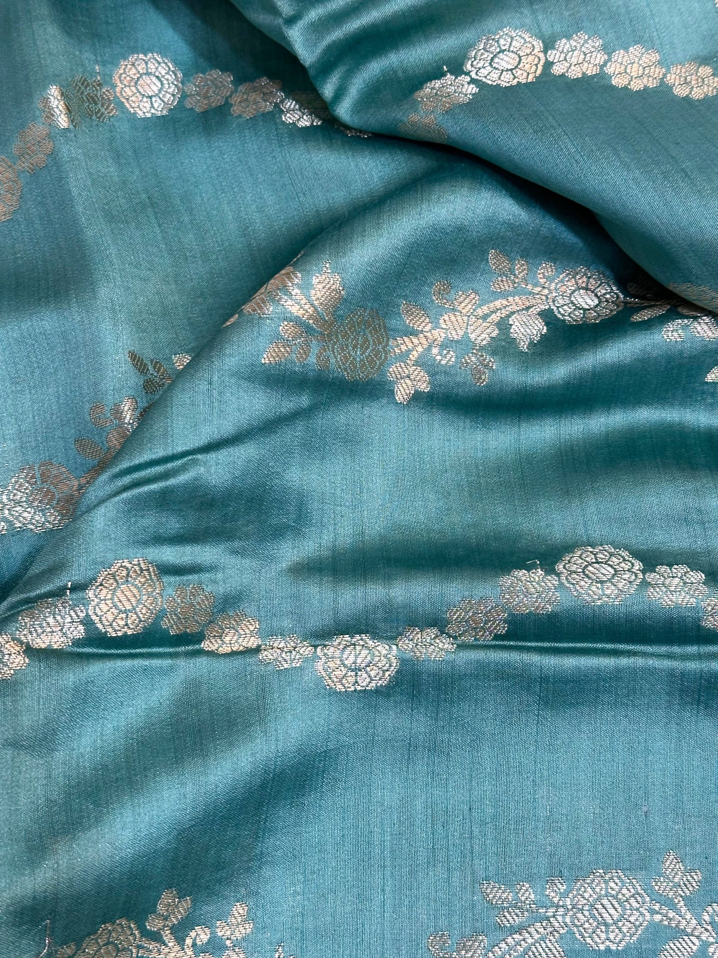 Handbrush Dyed Chiniya Silk Saree