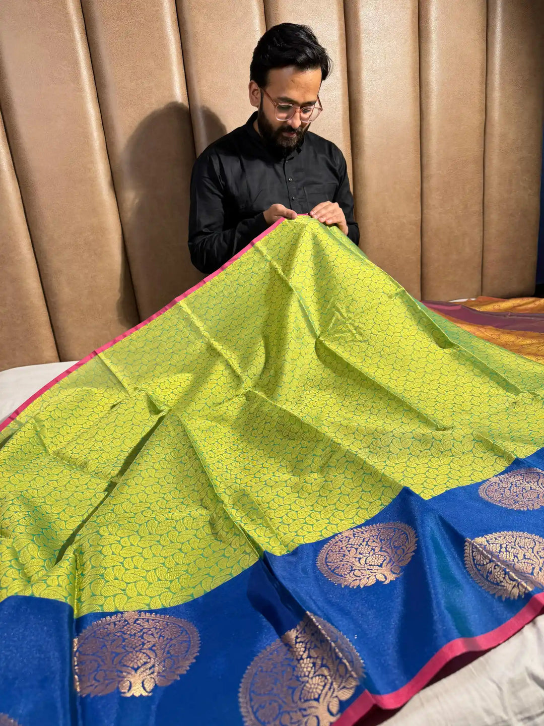 Beautiful Jacquard Weave Banarasi Saree