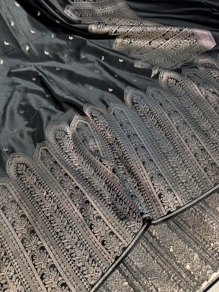 Black Banarasi Mashru Katan Silk saree with rich pallu and makbara unique border