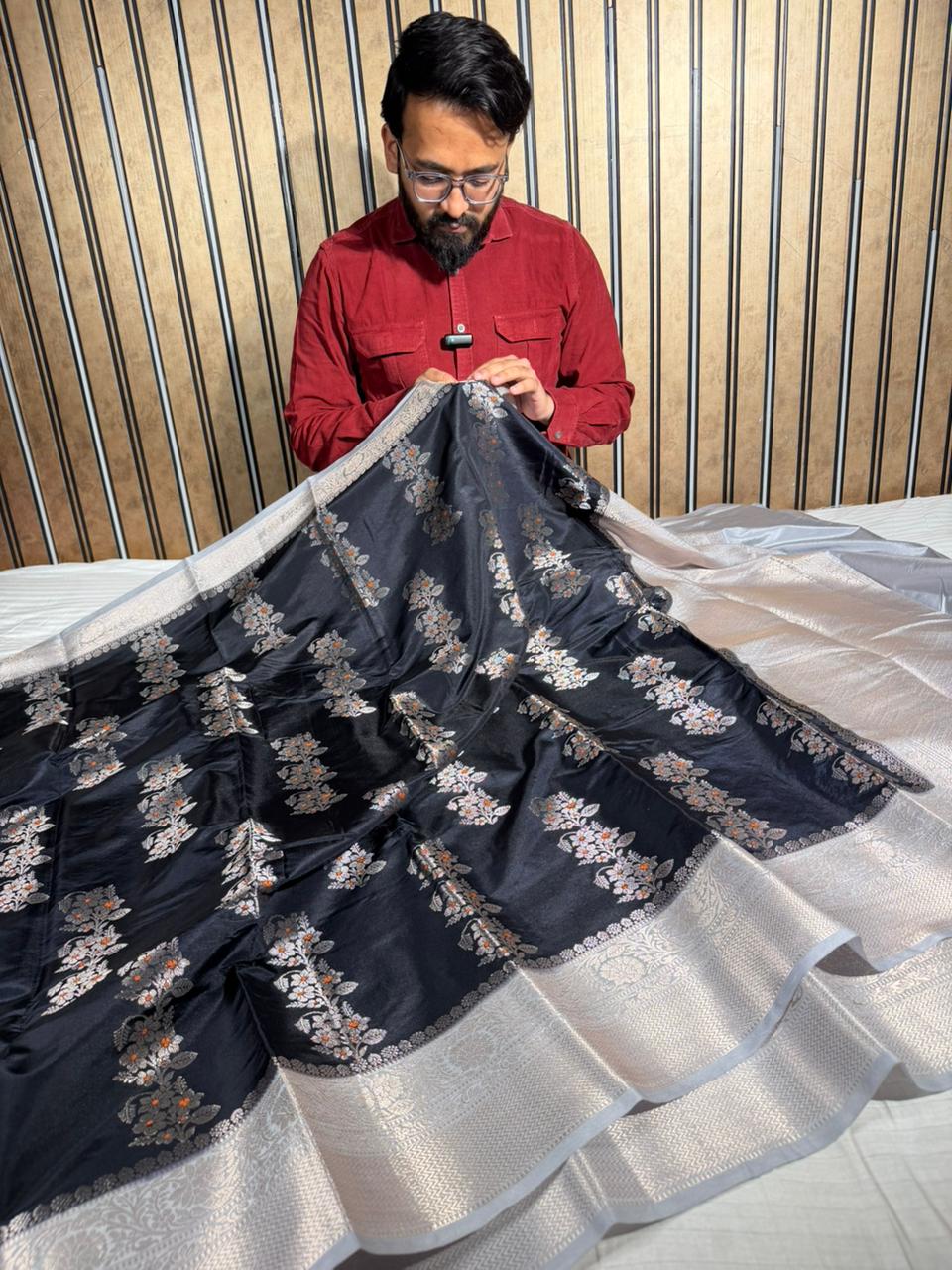 Black Contrast Banana Silk Meenakari Weave Banarasi Saree