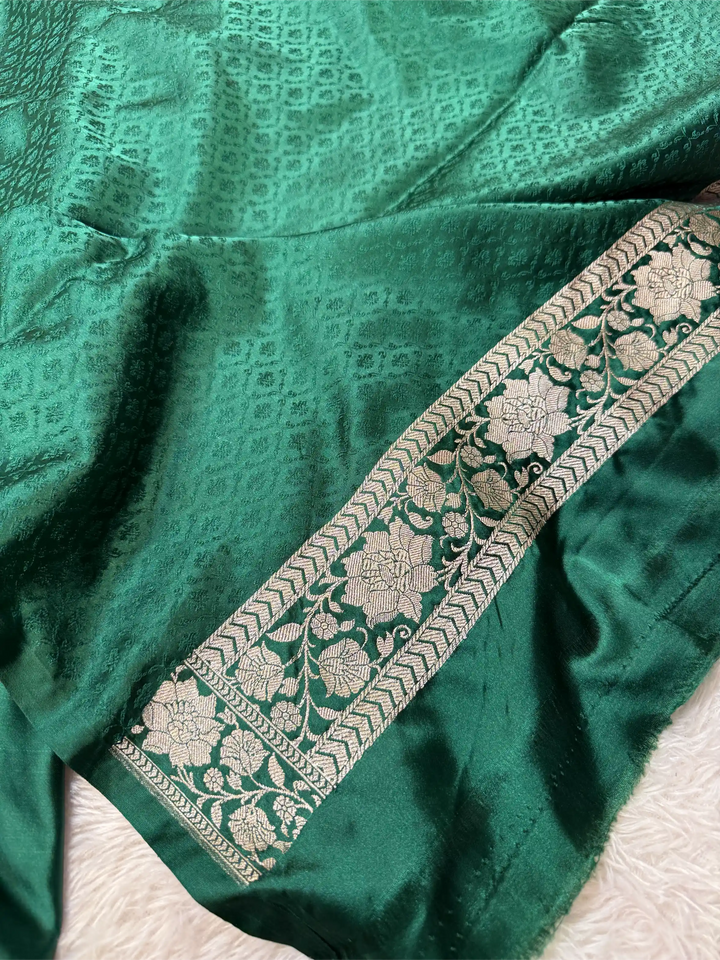 Bottle Green Mashru Katan Silk Floral Jaal Banarasi saree