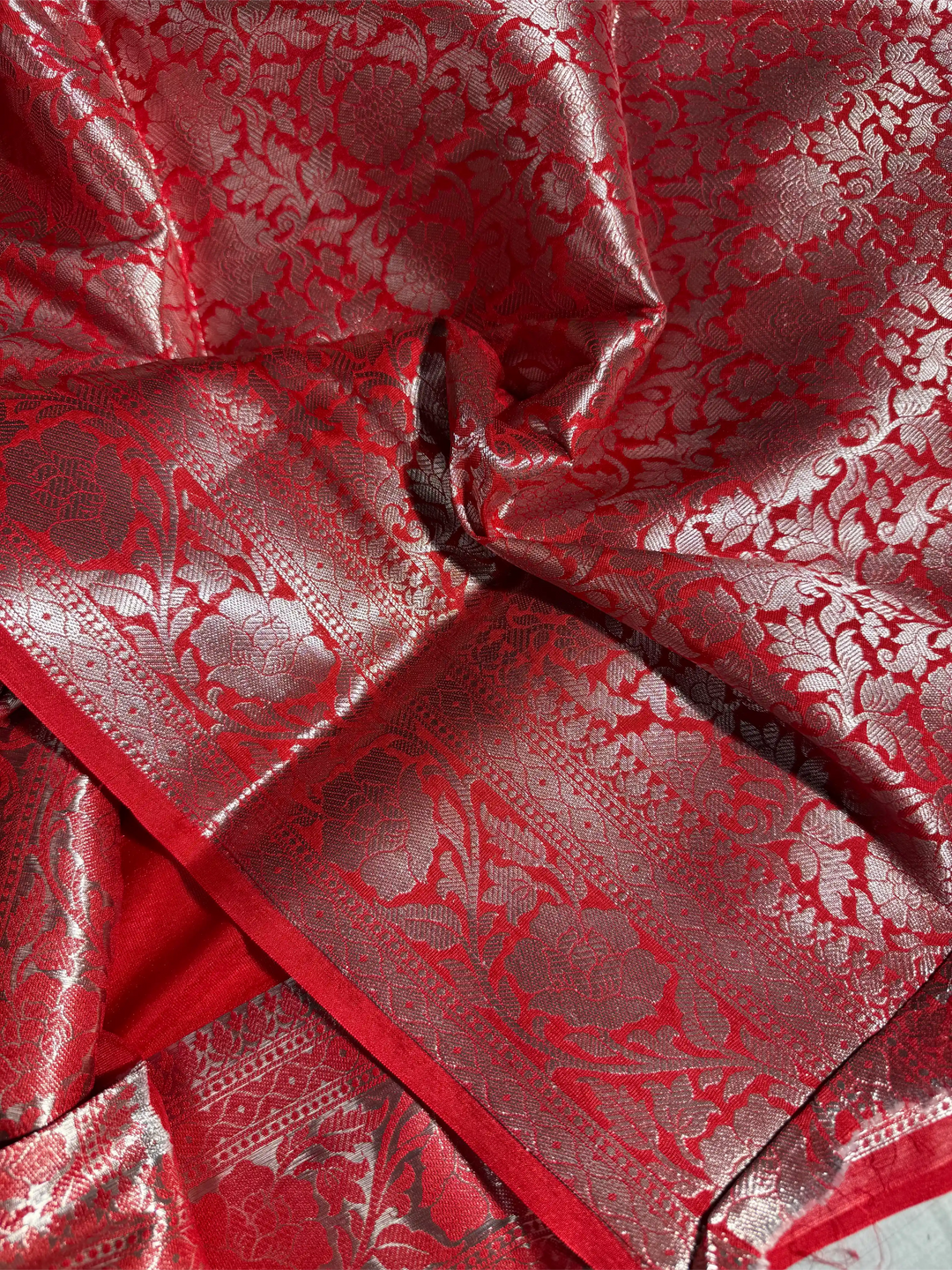 Bridal Red Chiniya Silk Beautiful Banarasi Saree