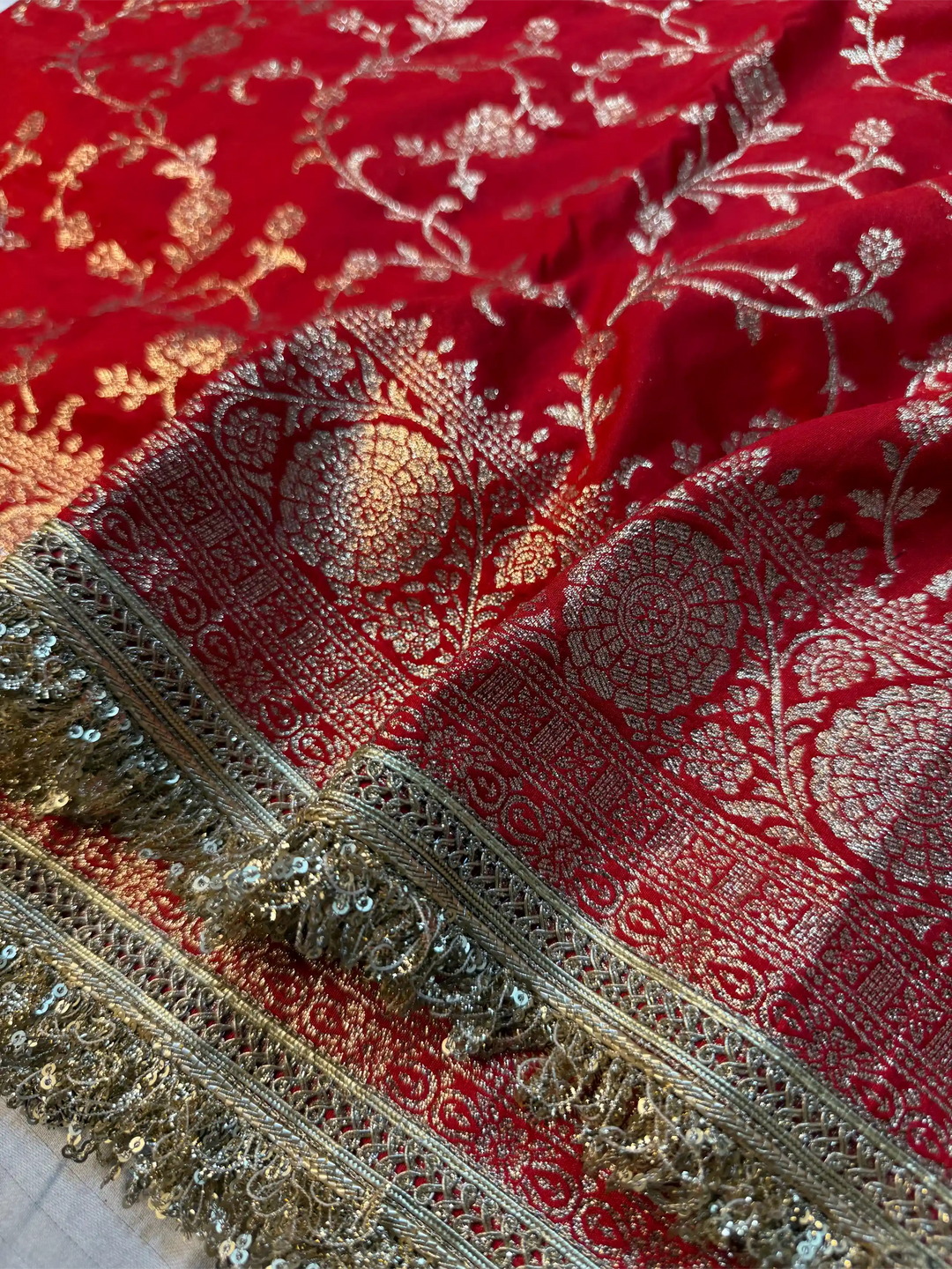 Bridal Red Chiniya Silk Designer Lace Attached Banarasi Saree