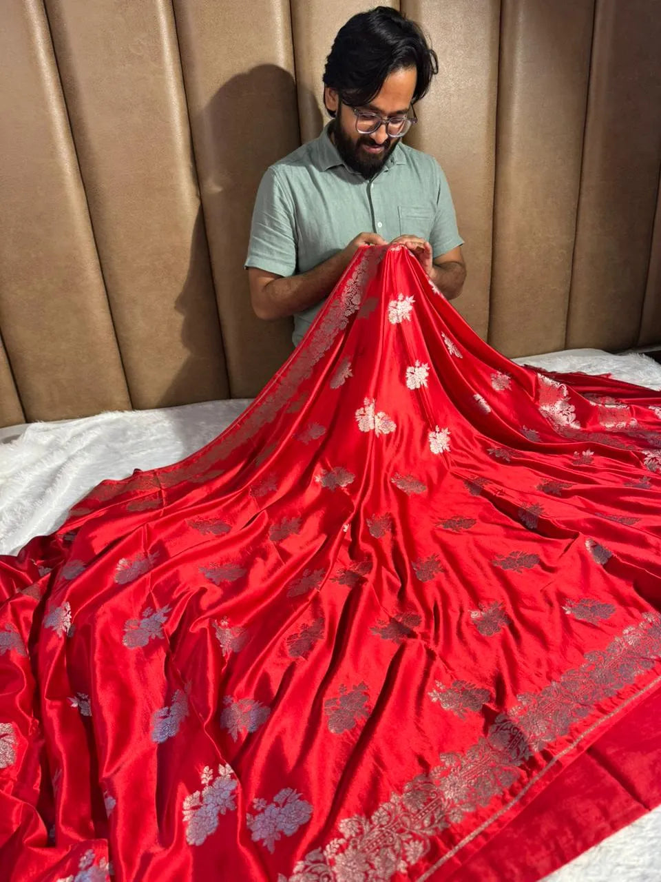 Bridal Red Mashru Katan Silk Banarasi Saree with Rich pallu and blouse 
