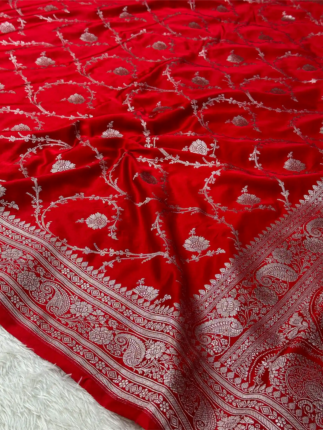 Bridal Red Mashru Katan Silk Floral Jaal Weave Banarasi Saree