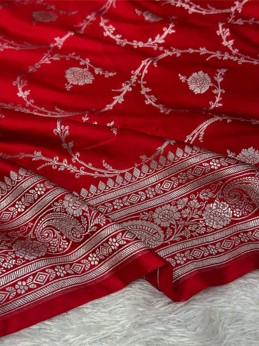 Bridal Red Mashru Katan Silk Floral Jaal Weave Banarasi Saree