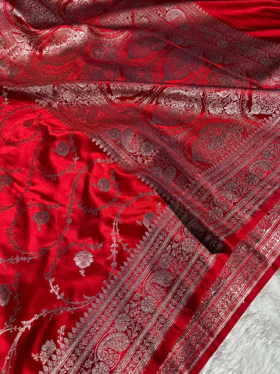 Bridal Red Mashru Katan Silk Inticrate Weave Banarasi Saree