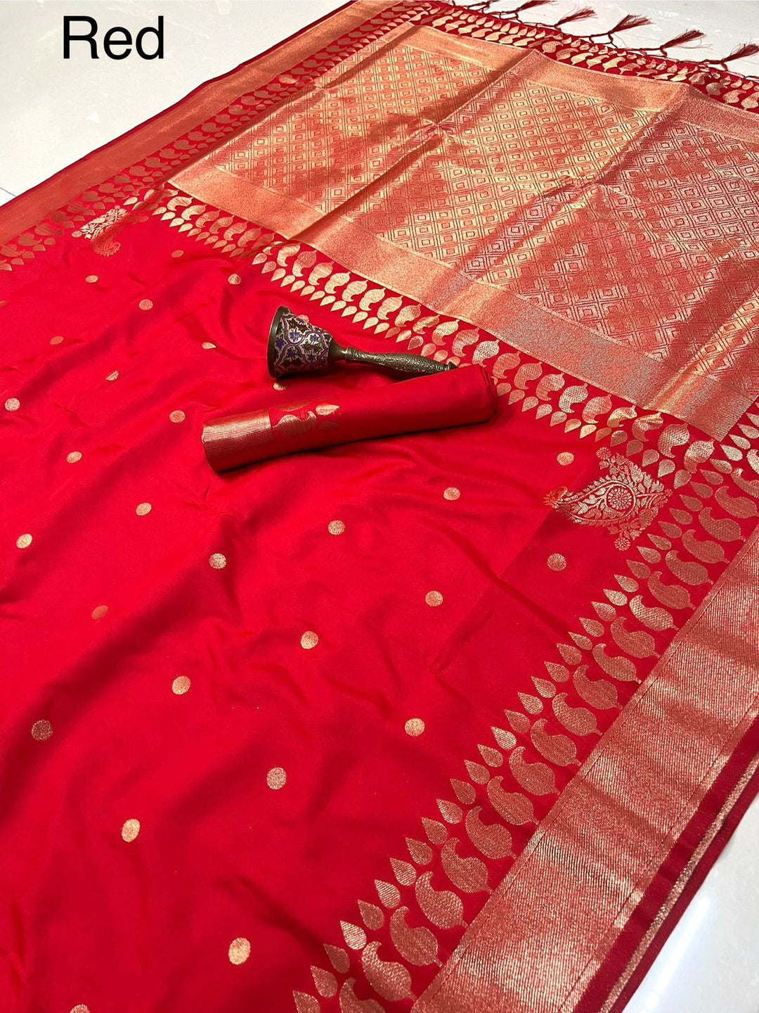 Madhuri Dixit Inspired Premium Katan Silk Saree with Rich Pallu and Blouse