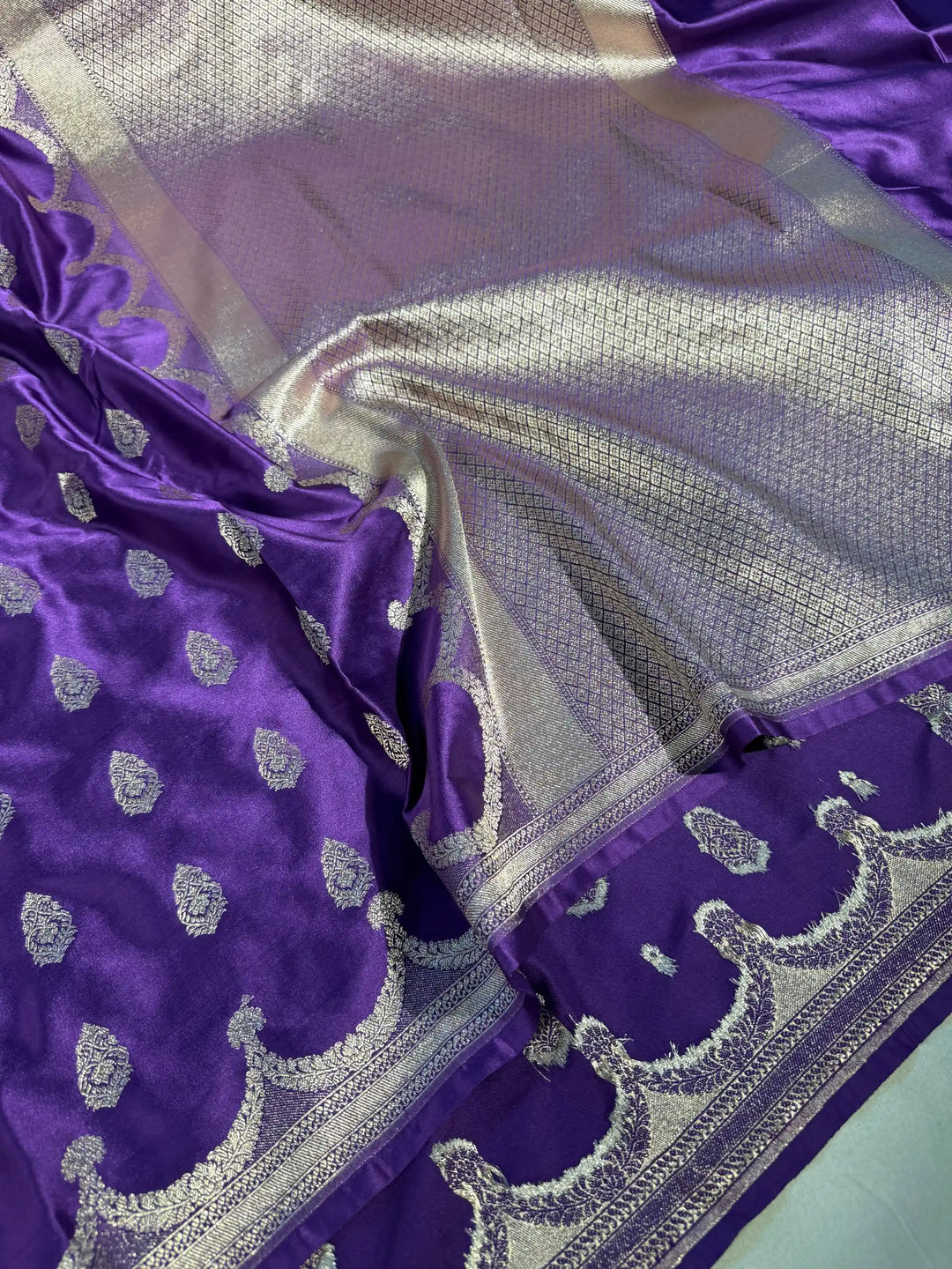 Bright Purple Mashru Katan Silk Contemperory Banarasi Saree
