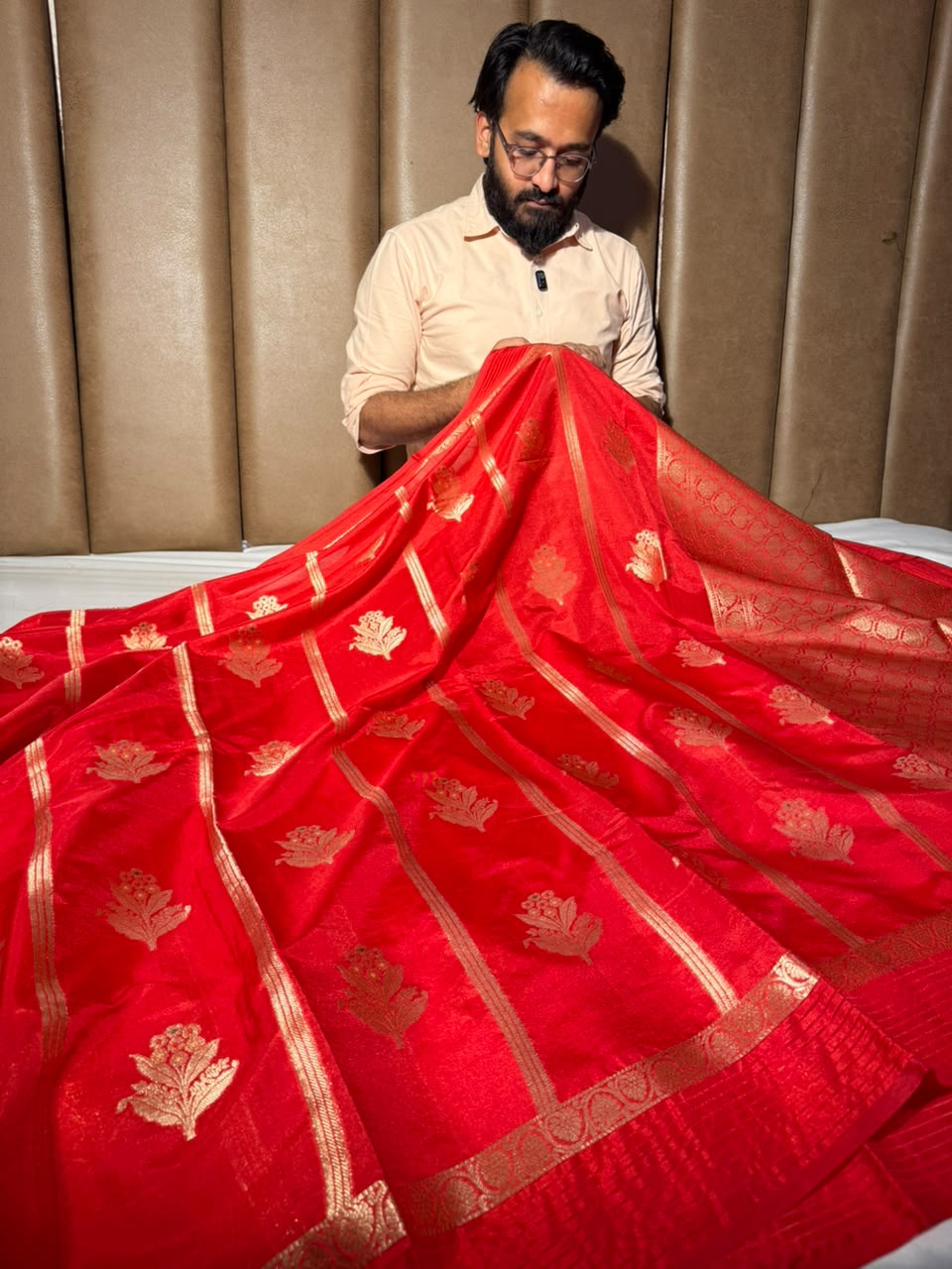 Bright Red Chinia Silk Traditional Banarasi Saree