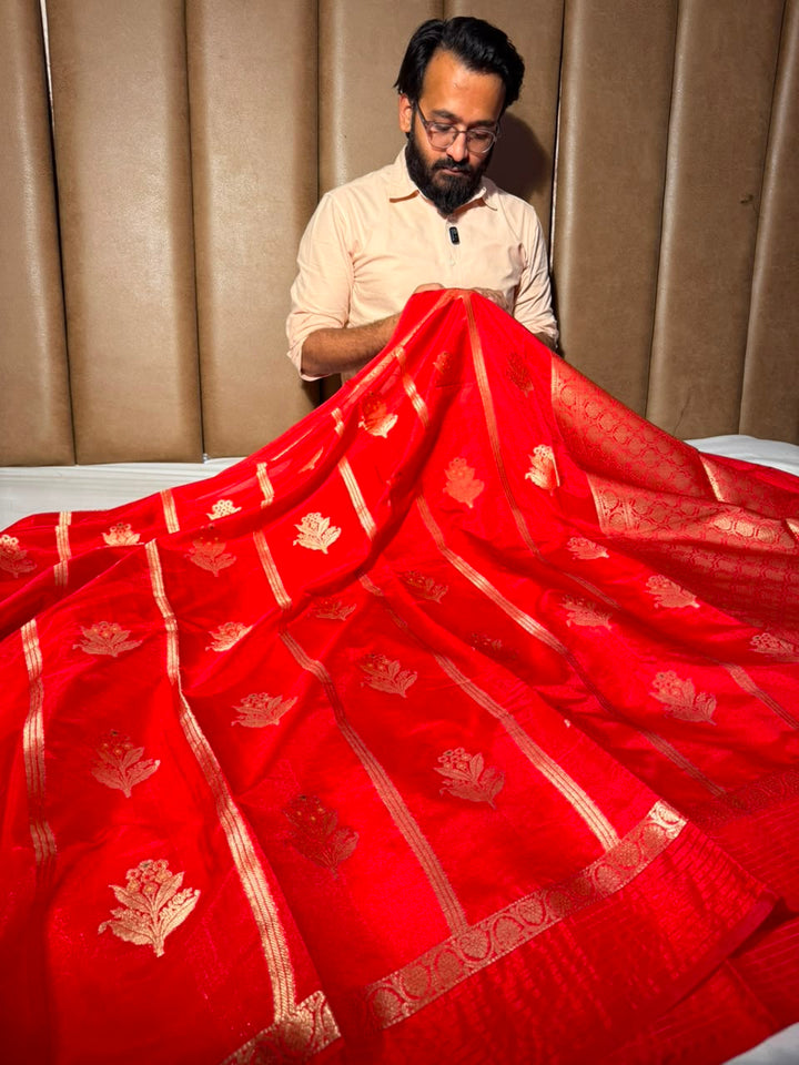 Bright Red Chinia Silk Traditional Banarasi Saree
