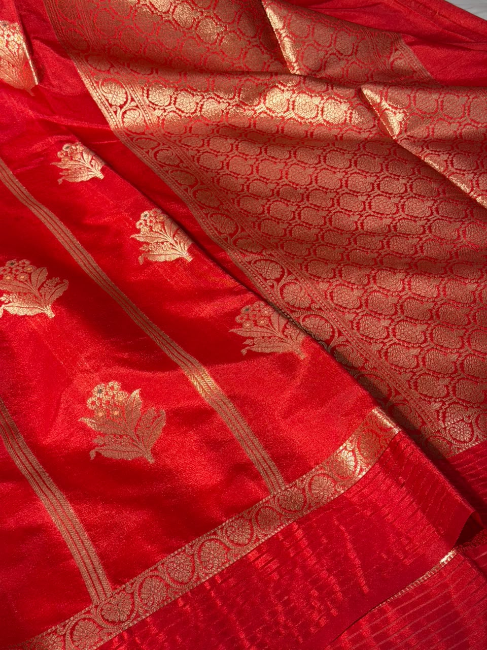 Bright Red Chinia Silk Traditional Banarasi Saree