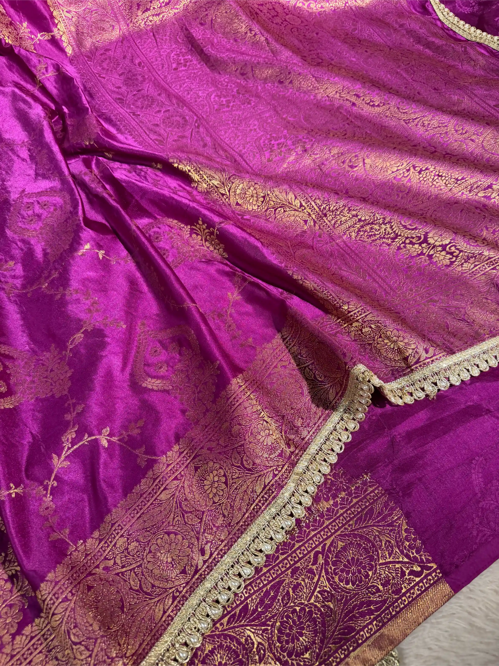 Bright Violet Banana Silk Designer Moti Lace Attached Banarasi Saree