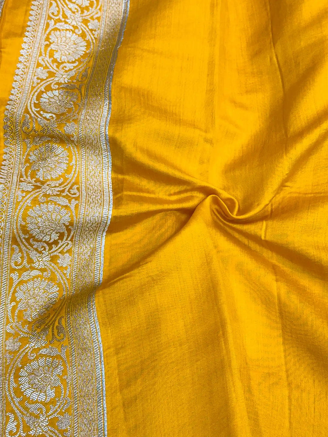 Bright Yellow Intricate Meenakari Chiniya Silk Banarasi Saree